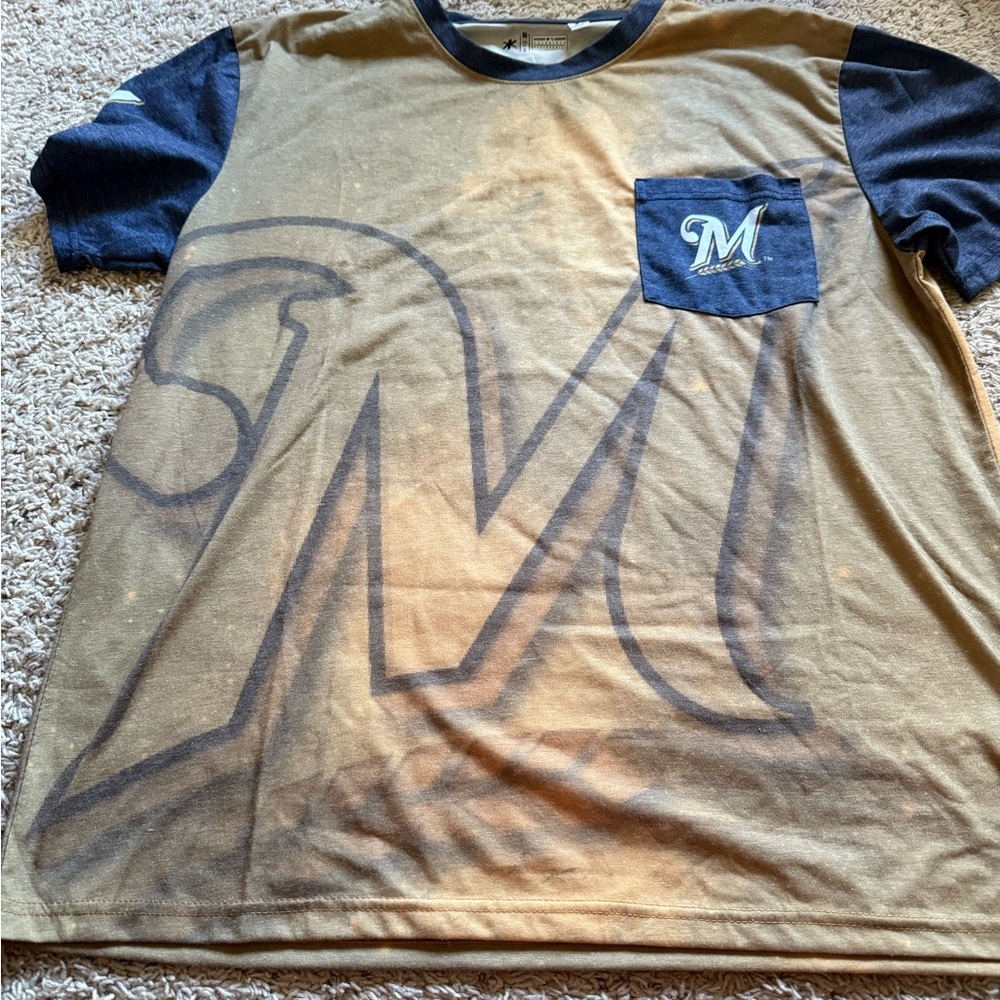Men's Navy and Tan Graphic Tee